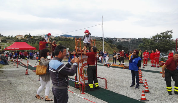 "Pompieropoli" fa tappa a Pratora di Tiriolo