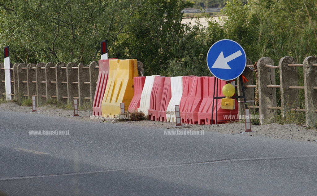 Amministrazione provinciale Catanzaro su ponte strada per Maida: installate protezioni dopo incidente