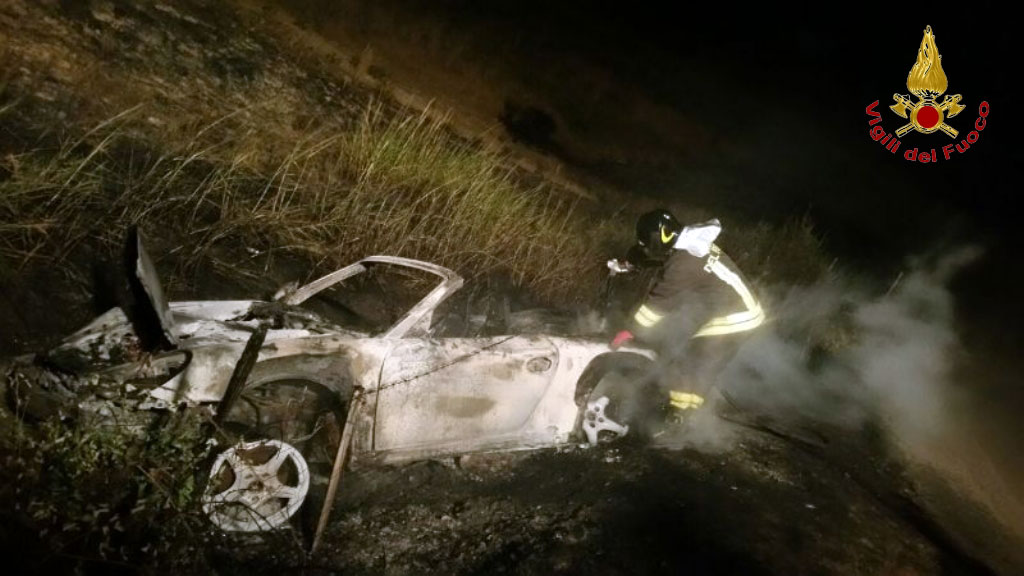 porsche-vigili-incendio-2.jpg