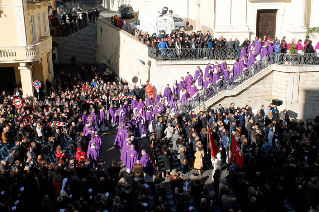 porta-santa-1-13-dic-2015-6.jpg