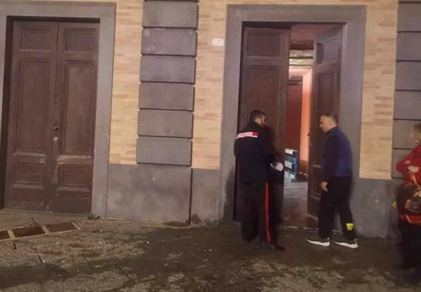 Incendio portone palazzo a Vibo, il Sindaco: "Giovane ha compreso gravità dell'episodio, serva da monito" 