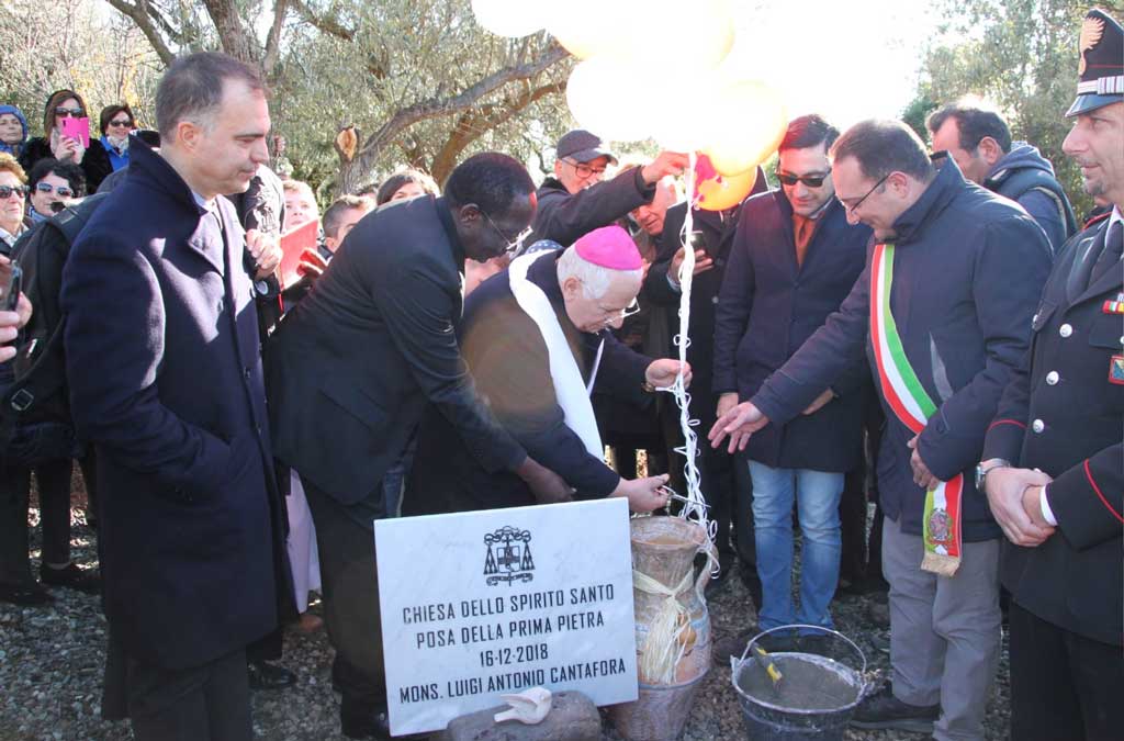Posa della prima pietra del nuovo complesso parrocchiale a Cancello di Serrastretta