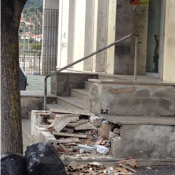 Lamezia: Giovani Udc segnalano pericolo e degrado alla Posta in piazza Diaz