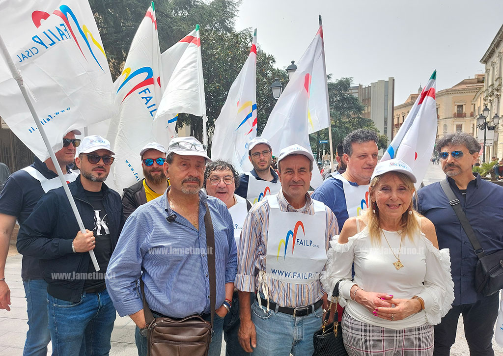 posteitaliane-protesta_a7ea5.jpg