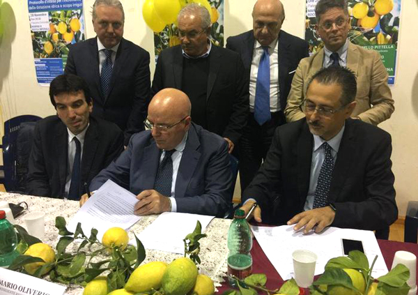 Acqua, protocollo d’intesa Pittella-Oliverio: da Basilicata a Calabria altri 4 milioni metri cubi all’anno