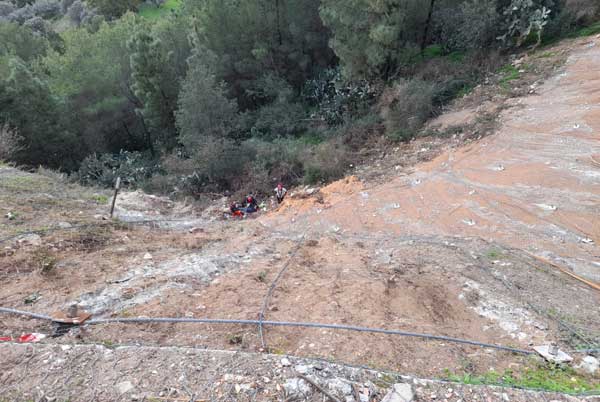Operaio precipita da un costone a Placanica, soccorso da vigili del fuoco