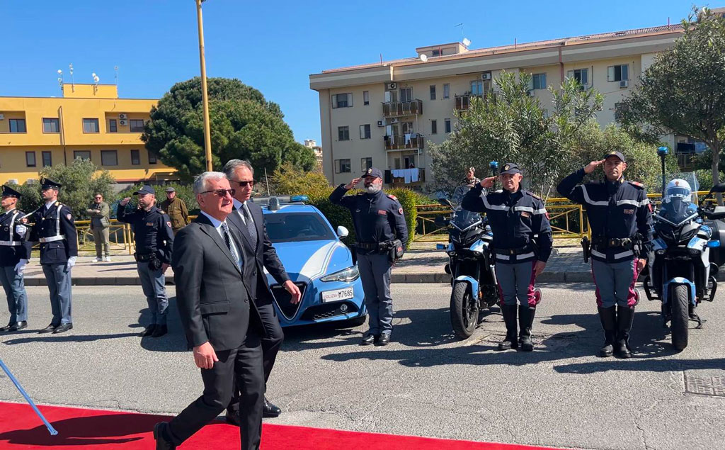 prefetto653594868938696268_n_295d8.jpg