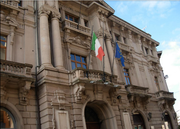 "Stella al merito" per 29 maestri del lavoro, la cerimonia domani in Prefettura a Catanzaro