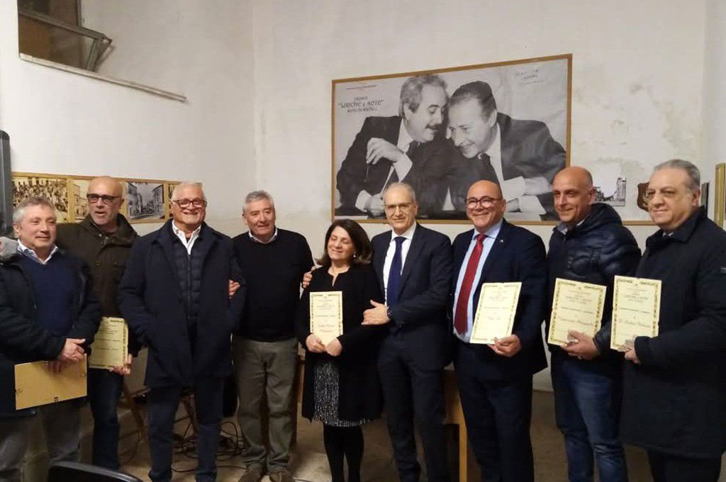 premiati614632487_4805856067555867040_n_d3d18.jpg