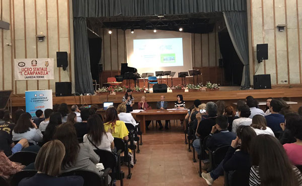 Lamezia, insegnare il francese agli studenti delle medie, concluso progetto di alternanza al Campanella