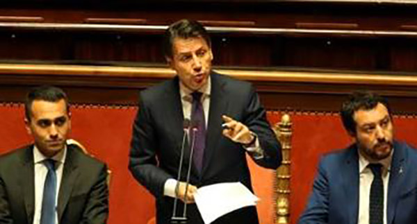 Migrante ucciso, Conte al Senato: "La politica deve farsi carico di questi drammi e garantire percorsi di legalità"