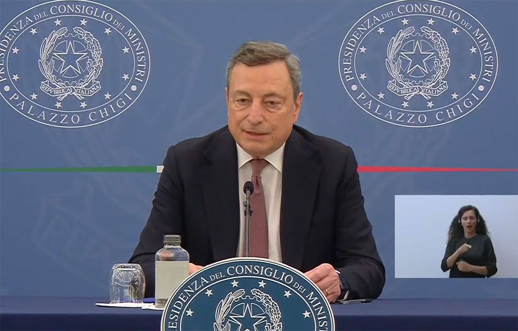 Covid, green pass per bar e ristoranti e nuovi criteri per colore delle Regioni: ecco le nuove norme varate dal Governo