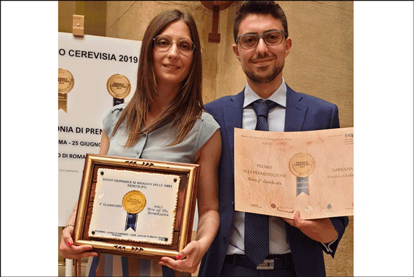Terzo posto "Alta fermentazione" per la birra calabrese "Darkana" al premio Cerevisia