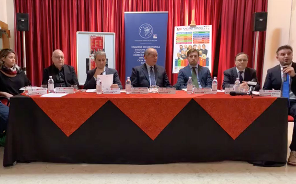 Chiusura teatri a Lamezia, le associazioni "traslocano" e presentano gli spettacoli a Catanzaro