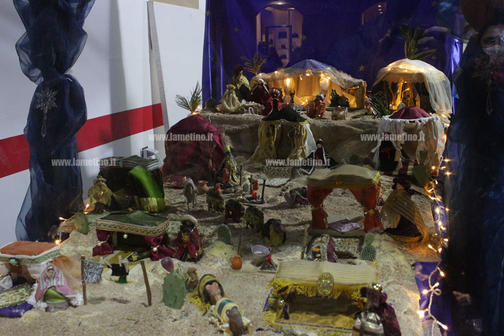 Lamezia, inaugurato presepe realizzato da utenti del centro di salute mentale: "Vogliamo offrirlo alla città"