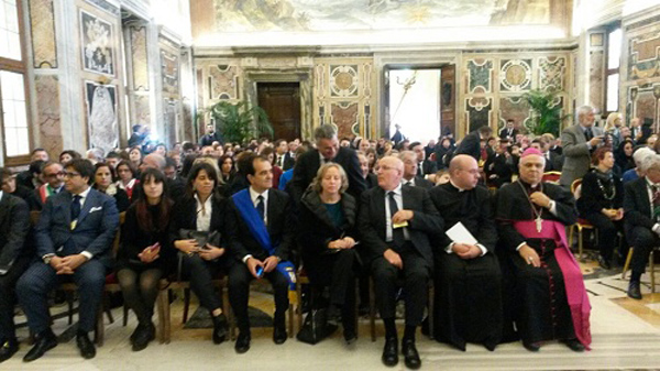 presidente-bruno-e-papa.jpg
