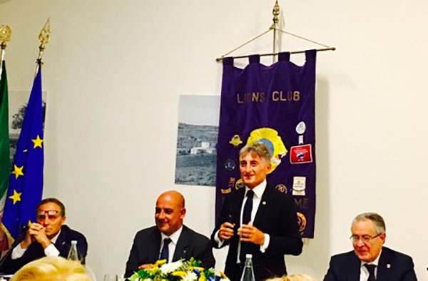 Lamezia: cambio ai vertici con passaggio della campana al Lions Club, nuovo presidente è Garofalo