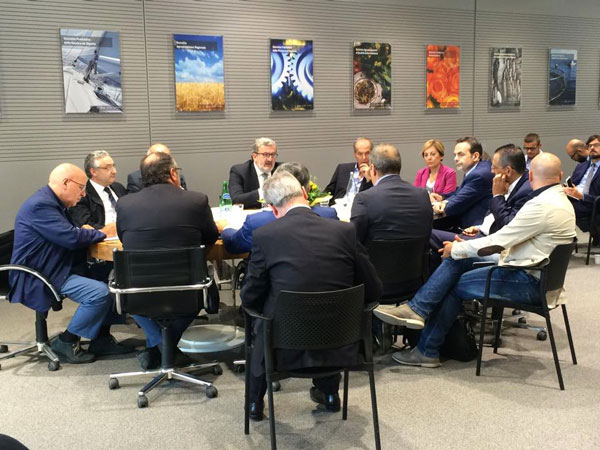Presidenti Regioni Sud e Adriatico promuovono referendum contro trivellazioni