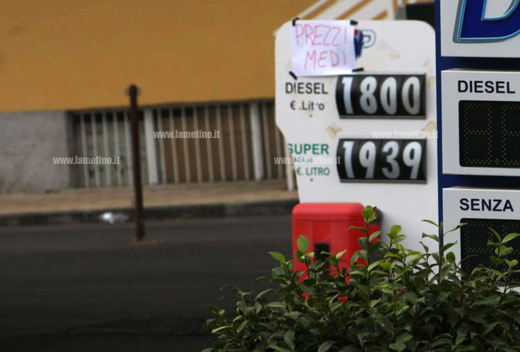 prezzi-medi-carburante3e32913d_4c5db.jpg