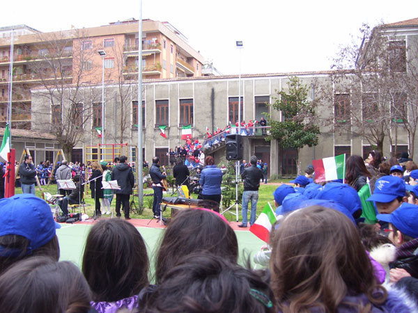 Lamezia: I bambini della scuola elementare Maggiore Perri celebrano l’Unità di Italia 