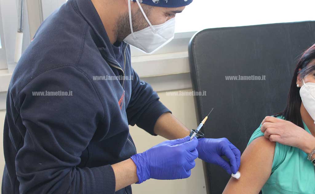 Lamezia, un anno fa le prime vaccinazioni anti-Covid ai sanitari dell'ospedale