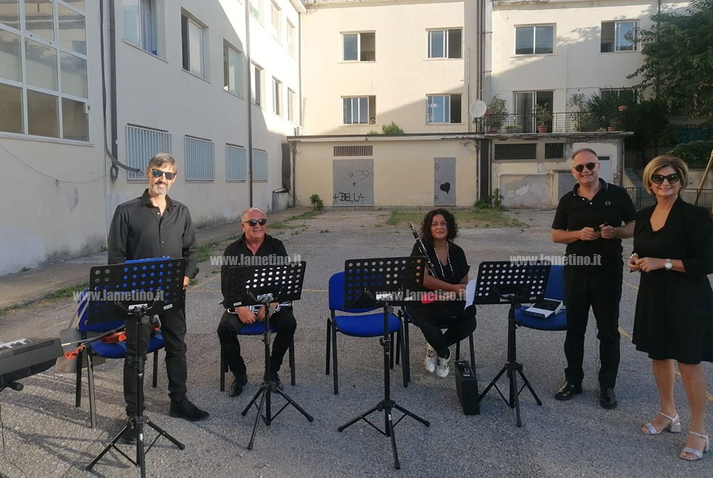 primo-giorno-scuola-Lamezia2025-09-16-at-08.13.0_c0642.jpg