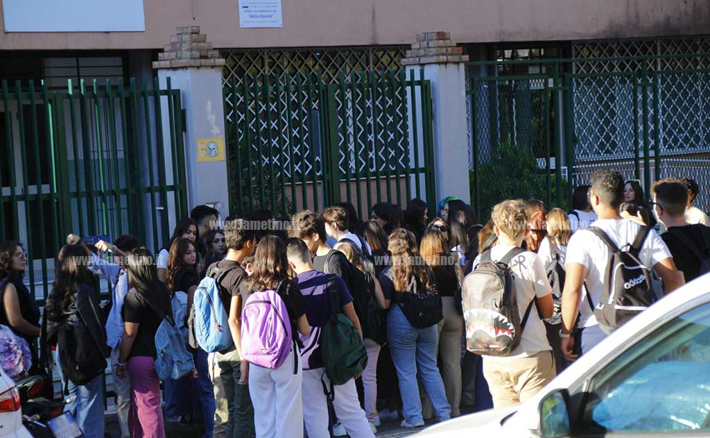 primo-giorno-scuola-lamezia-sett-229d6_e6bd9.jpg