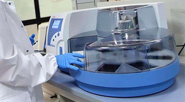 Covid, laboratorio Unical accreditato per processare tamponi