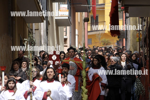 processione-palme-bella-via.jpg