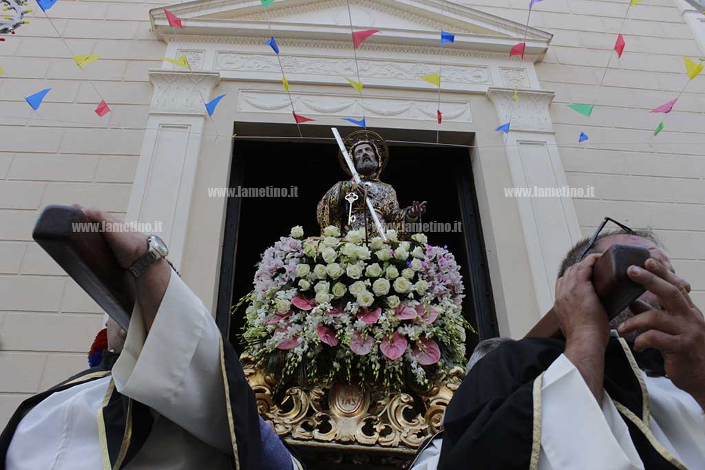 processione-sambiase6-020619_b67c0_5609b_24c60_c2d65_33057.jpg
