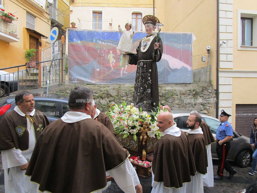 processione4eea_be2c6.jpg
