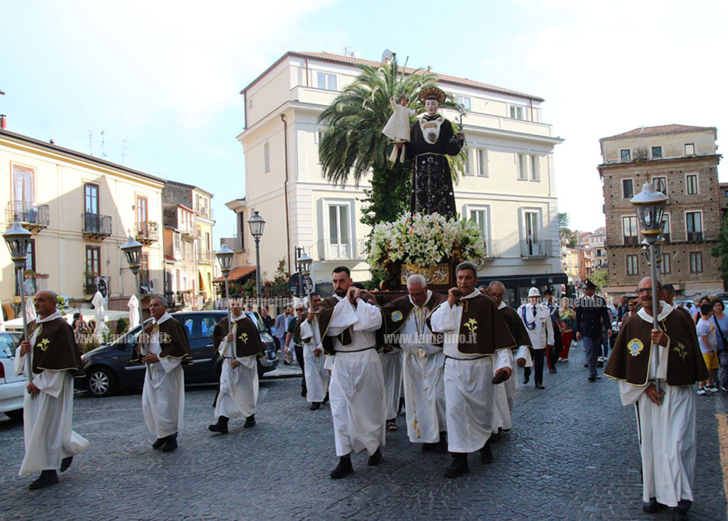 processione_64b3a.jpg