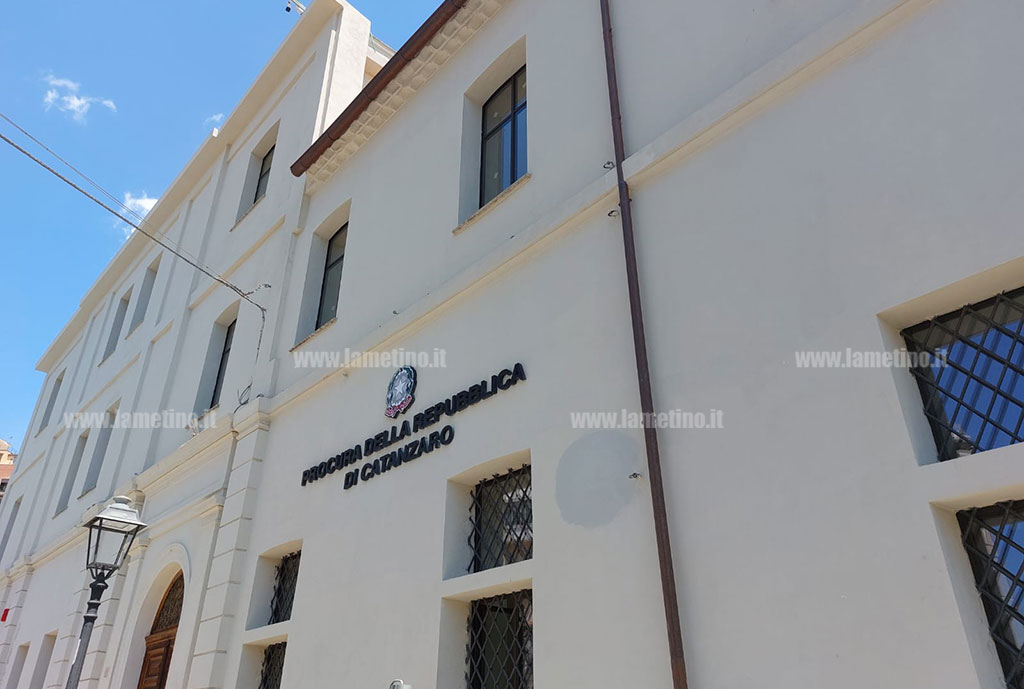 procura-catanzaro-nuova-2022-b6bf-419eb545a8c7_613b7.jpg
