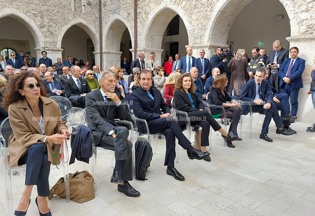procura6-b06326e1ab79_80130.jpg