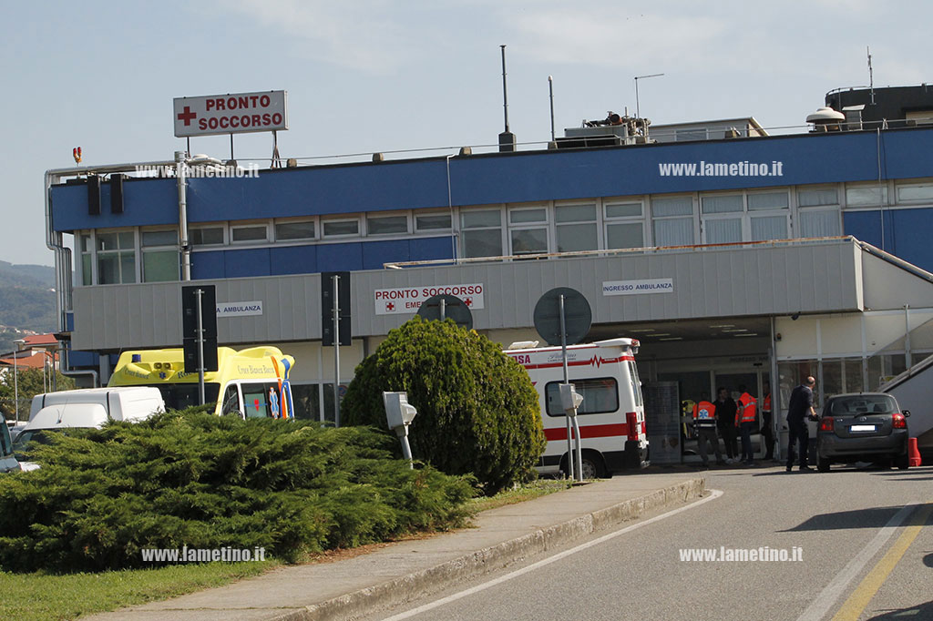 Lamezia, riaperto il pronto soccorso dopo chiusura temporanea per casi Covid