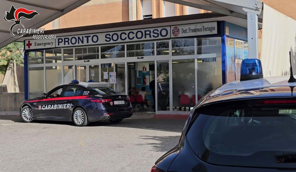 Pestano il fratello che poi muore in ospedale Locri, in due ai domiciliari