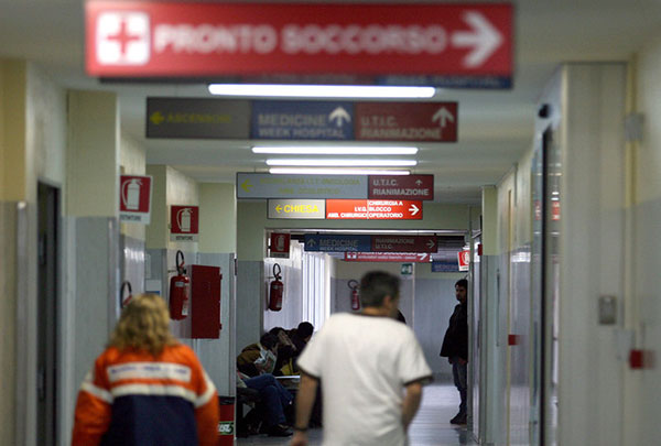 Botti: cinque feriti lievi in Calabria
