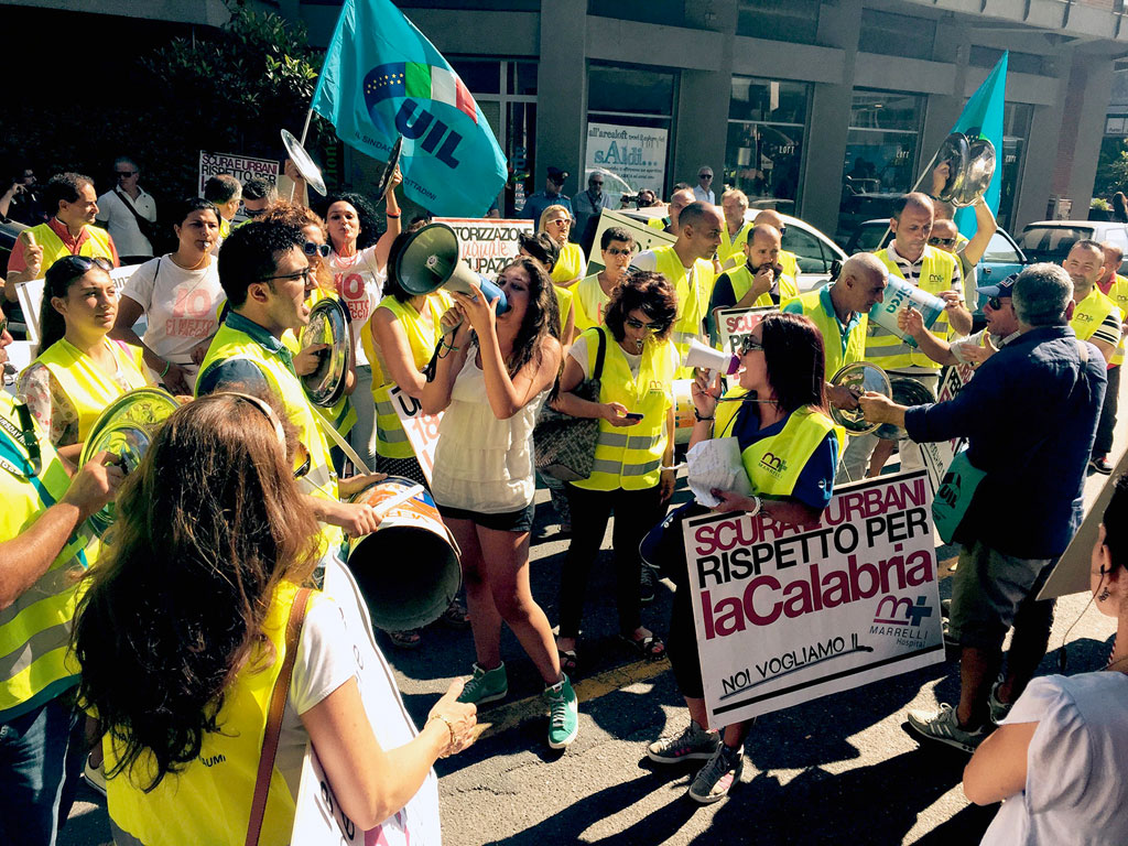 Calabria: protesta Marrelli Hospital, rioccupati uffici commissario Scura