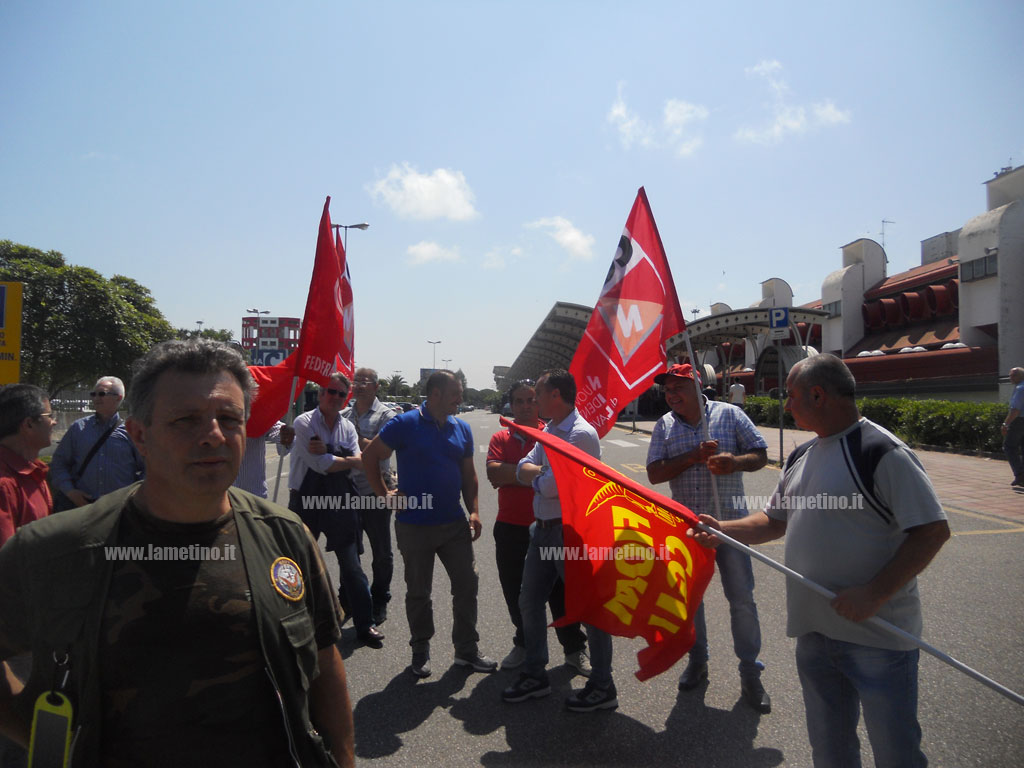 protesta-aeroporto2.jpg
