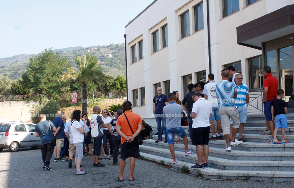 Lamezia: No a centrale biomasse, protesta davanti comune