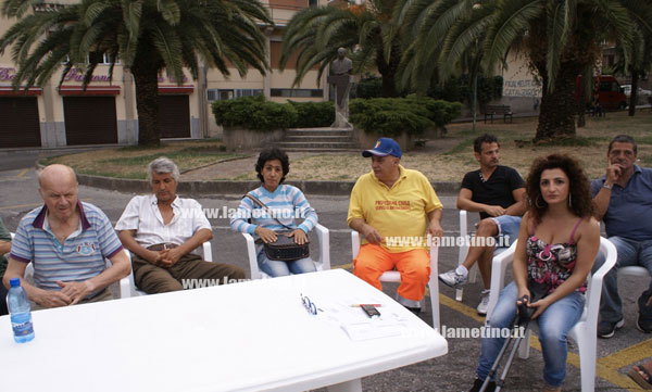 Lamezia: Protesta Malgrado Tutto per mancato pagamento contributi a centro aggregazione sociale