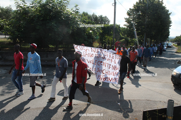 Lamezia: Nuova manifestazione immigrati richiedenti asilo