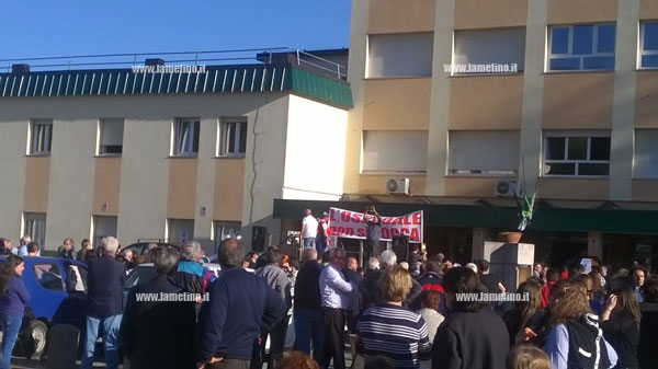 protesta-ospedale-soveria-ok.jpg