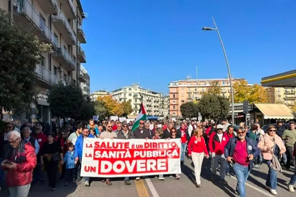protesta-salute-cosenza_425e6.jpg