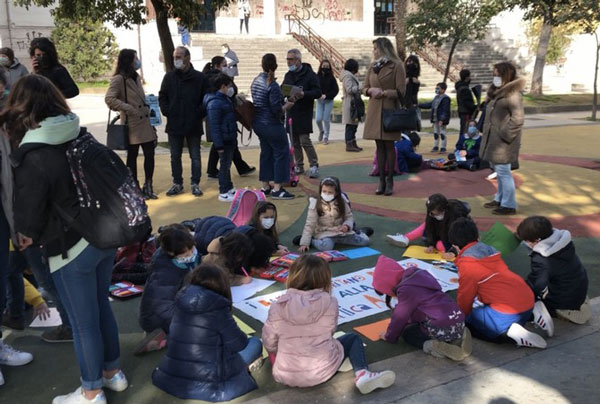 Da oggi lezioni in dad per quasi 6 milioni di studenti: proteste anche a Cosenza