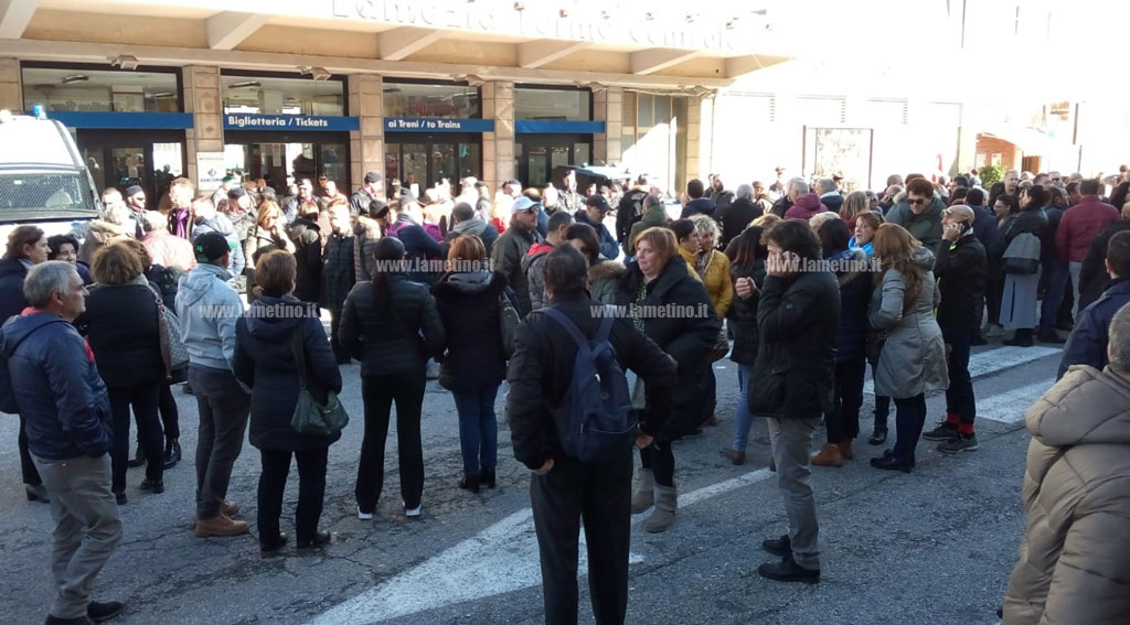 protesta-stazione-51218.jpg