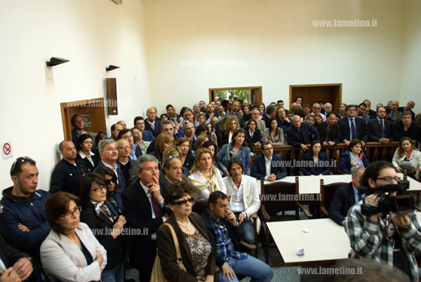 protesta_avvocati_aula_tribunale_piano_terra
