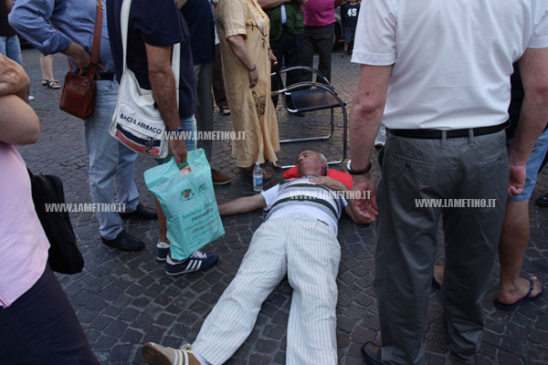 protesta_commerciante2_200612