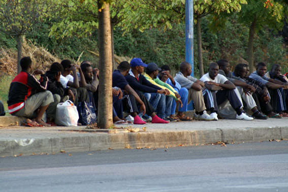 Lamezia, protesta immigrati davanti commissariato di Polizia