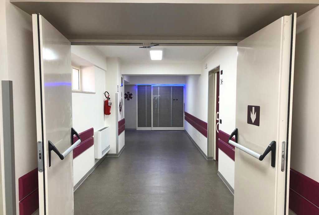 Sanità, Occhiuto: "Finiti primi lavori Pronto Soccorso ospedale Polistena, continua impegno per nuovi medici"
